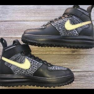 Fly knit air force ones